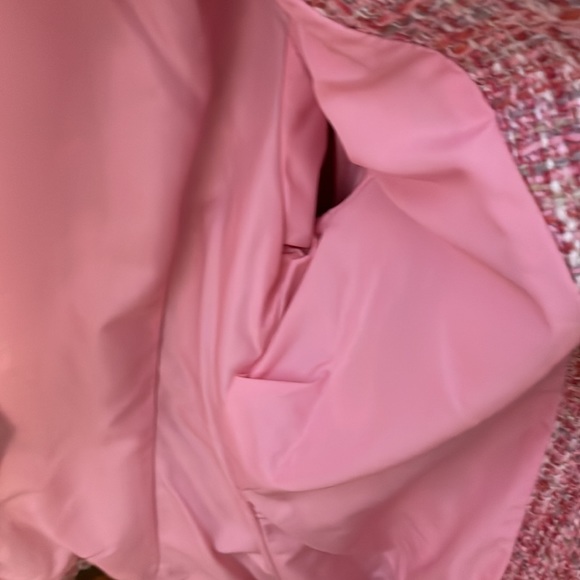 Beautiful women’s blazer size 4. Brand ninety. Excellent condition. - Picture 11 of 12